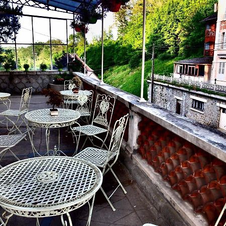Le Petit Manoir Bed & Breakfast Evaux-les-Bains Bagian luar foto