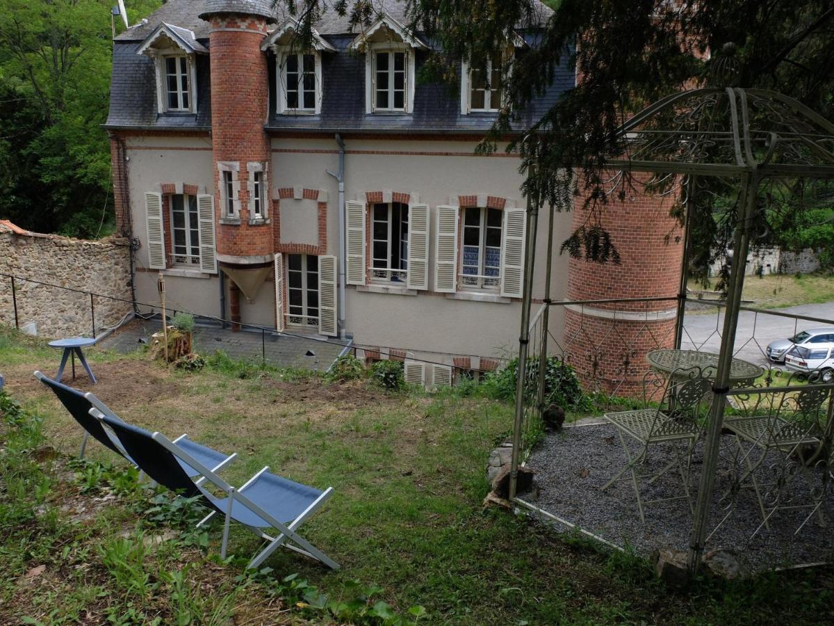 Le Petit Manoir Bed & Breakfast Evaux-les-Bains Bagian luar foto
